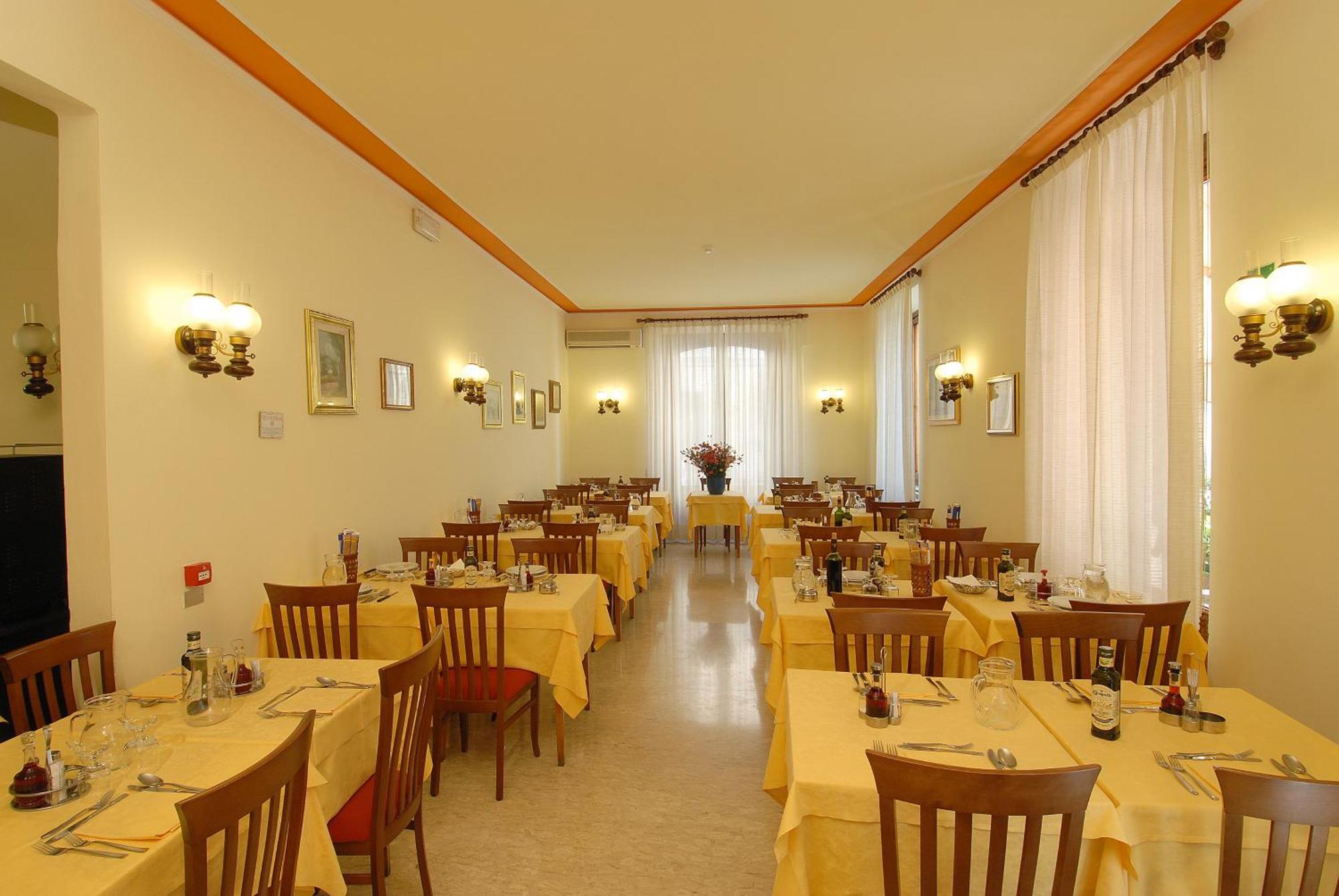 Hotel Delizia Genovese Монтекатини-Терме Экстерьер фото