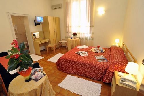 Hotel Delizia Genovese Монтекатини-Терме Экстерьер фото